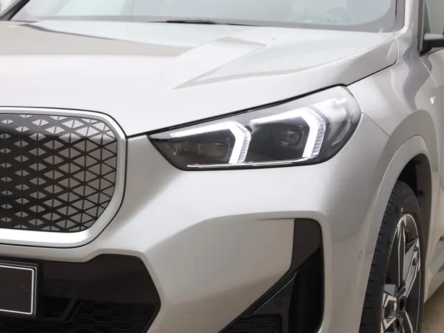 BMW iX1 xDrive30 67 kWh 2025 Elektrisch 18