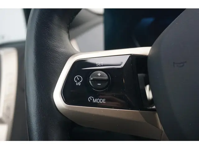 BMW iX xDrive40 2024 Elektrisch 12