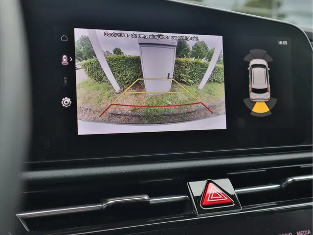 Kia Niro EV DynamicLine 64.8 kWh 2022 Elektrisch 17