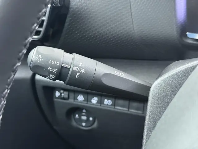 Citroën ë-C4 Shine 50 kWh 2022 Elektrisch 27