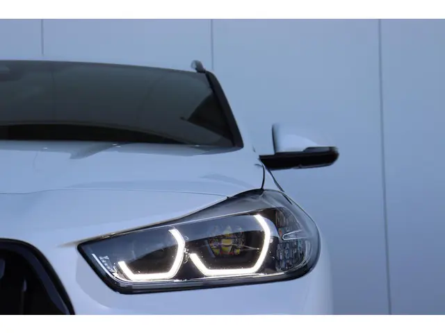 BMW X2 xDrive25e 2022 Hybride Benzine 3