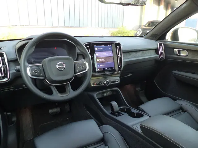 Volvo EC40 Extended Range Plus 82 kWh 2025 Elektrisch 7