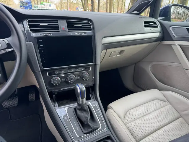 Volkswagen e-Golf E-Golf 2017 Elektrisch 16