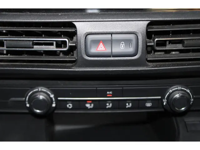 Peugeot Partner Rifter 1.2 Puretech Active 2019 Benzine 22