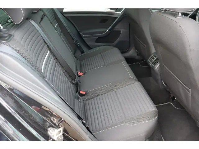 Volkswagen Golf 1.4 TSI Highline 2014 Benzine 14