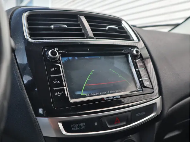 Mitsubishi ASX 1.6 Cleartec Instyle 2015 Benzine 17