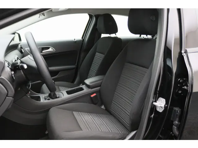Mercedes-Benz A-Klasse 180 Economy 2015 Benzine 10