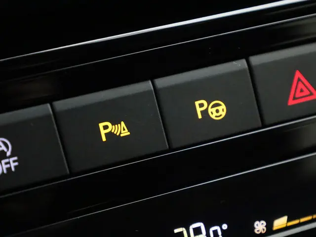 Volkswagen T-Cross 1.0TSI/116PK Goal DSG 2025 Benzine 24