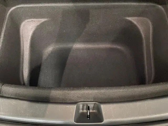 Tesla Model Y 75KW Long Range AWD 514PK 2023 Elektrisch 7