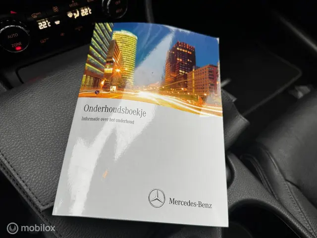 Mercedes-Benz CLA 200 2013 Benzine 15