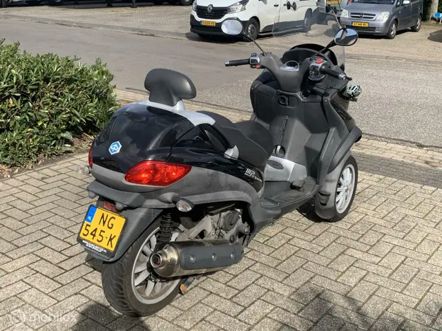Piaggio MP3 400 LT 24.dkm AUTORIJBEWIJS B 2014 Benzine 22