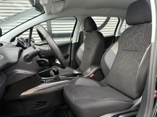 Peugeot 2008 1.2 PureTech Blue Lion 2017 Benzine 8