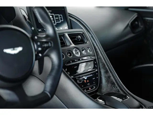 Aston Martin DBS 5.2 V12 Superleggera 2019 Benzine 31