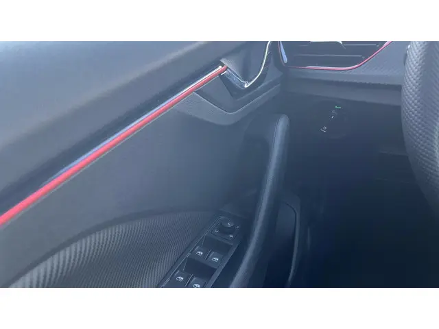 Škoda Kamiq 1.0 TSI Monte Carlo 2026 Benzine 16