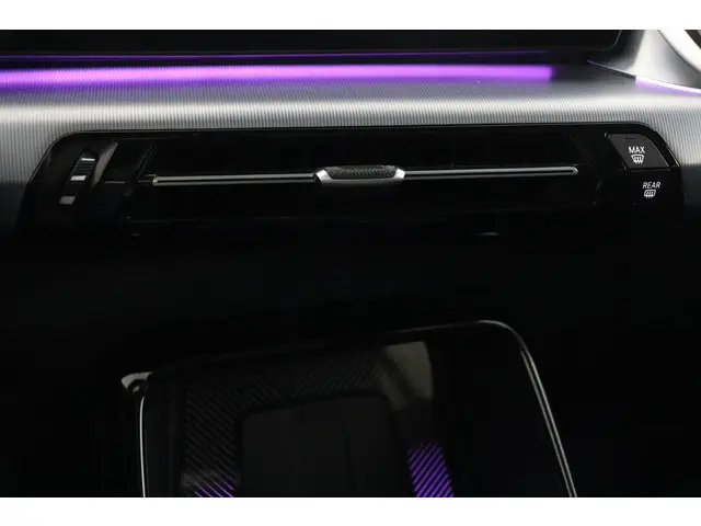 BMW iX2 xDrive30 67 kWh 2024 Elektrisch 65