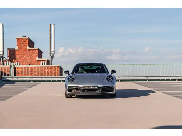 Porsche 911 3.0 Carrera 4S 2021 Benzine 81