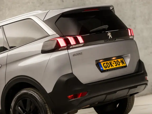 Peugeot 5008 1.2 PureTech Sport 7 Persoons 2019 Benzine 11