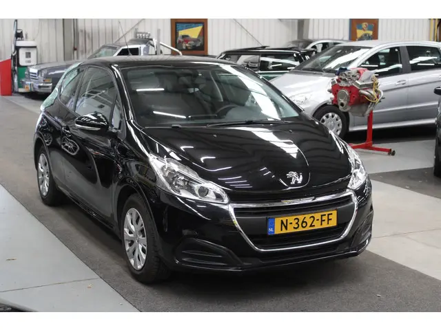 Peugeot 208 1.2 PureTech Active 2017 Benzine 2