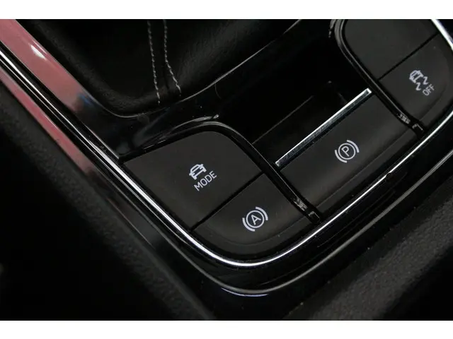 Škoda Karoq 1.5 TSI ACT Sportline Business 2021 Benzine 24