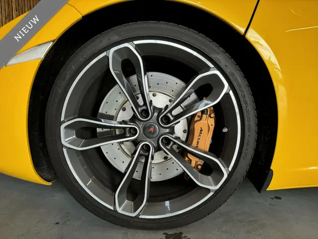 McLaren MP4-12C 3.8| Noselift | Meridian | 2013 Benzine 14