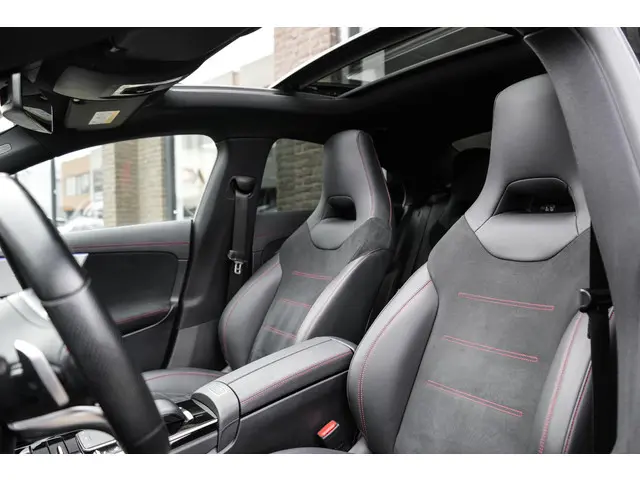 Mercedes-Benz CLA 250 e MAGNO AMG 2022 Hybride Benzine 2