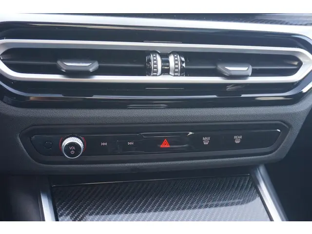 BMW 3 Serie Sedan 320e 2023 Hybride Benzine 13