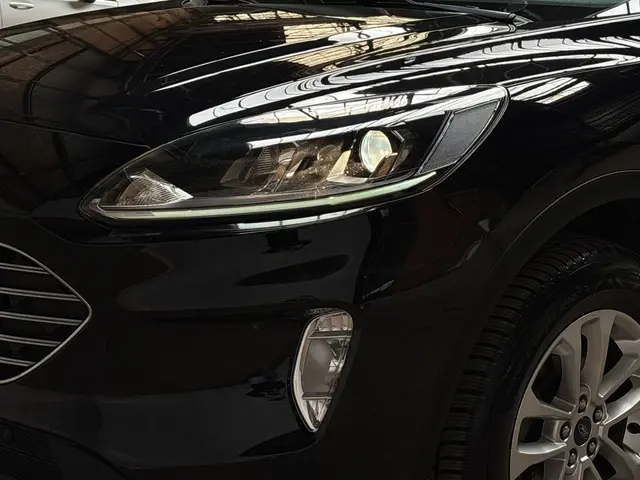 Ford Kuga 2.5 PHEV Titanium 2022 Hybride Benzine 22