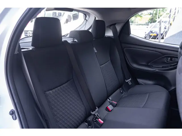 Toyota Yaris 1.5 Hybrid 115 Comfort 2022 Hybride Benzine 45