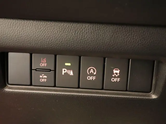Suzuki Swift 1.2 Select Smart Hybrid 2024 Benzine 17