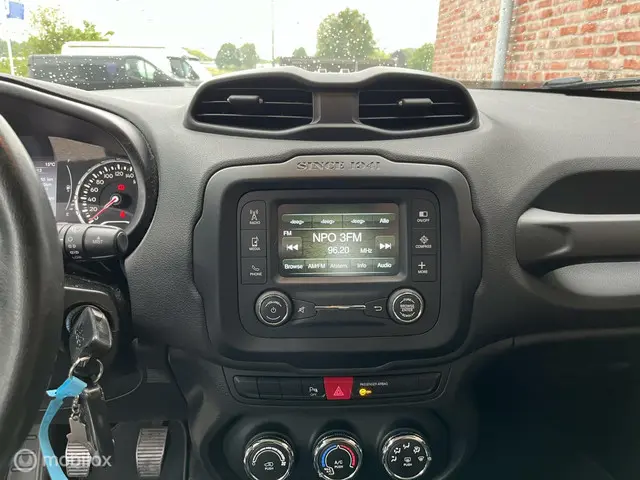 Jeep Renegade 1.4 MultiAir Latitude 2014 Benzine 16