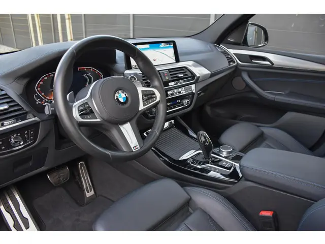 BMW X3 xDrive30i High Executive 2021 Benzine 7