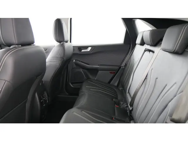 Ford Kuga 2.5 PHEV 225pk Vignale 2021 Hybride Benzine 36