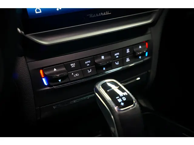 Maserati Ghibli 3.0 V6 S Q4 Ribelle 2021 Benzine 17
