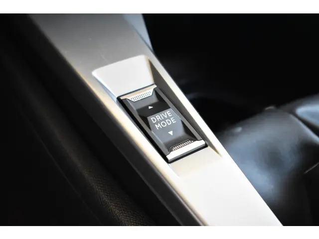 Peugeot 308 SW 1.2 PT Active Pack Business 2023 Benzine 19