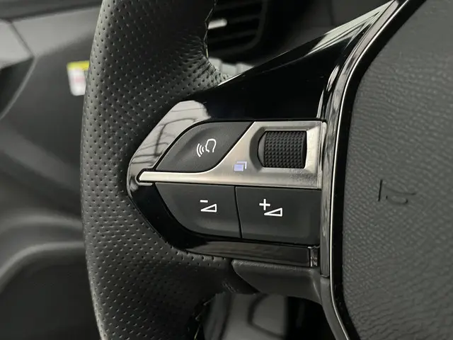 Peugeot e-2008 EV GT 54 kWh Automaat 2024 Elektrisch 21