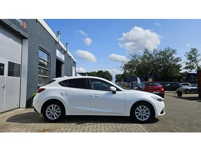 Mazda 3 2.0 SkyActiv-G 120 Center-Line 2016 Benzine 6