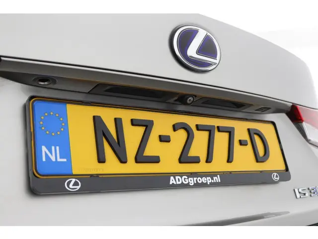 Lexus IS 300h Hybrid Business Line 2017 Hybride Benzine 35