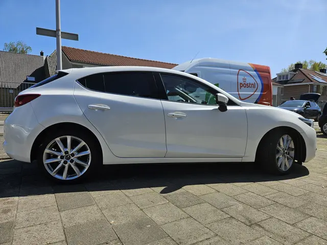 Mazda 3 2.2 SkyActiv-D 150 GT-M 2018 Diesel 8