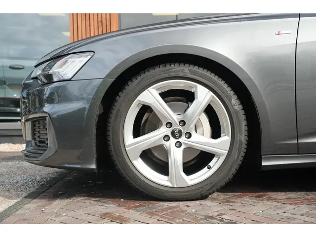 Audi A6 Avant 40 TFSI S edition 2022 Benzine 10