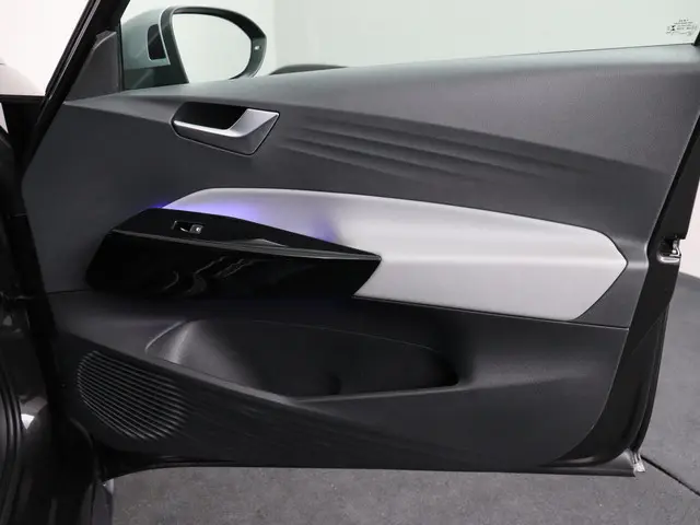 Volkswagen ID.3 First Max 58 kWh 2020 Elektrisch 32