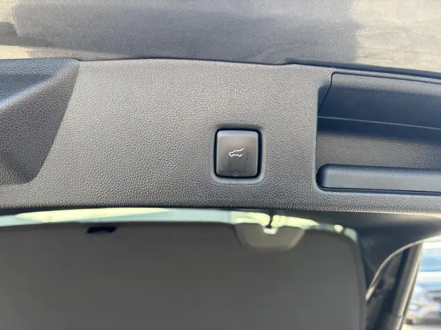 Ford Kuga 2.5 PHEV ST-Line X 2025 Hybride Benzine 9