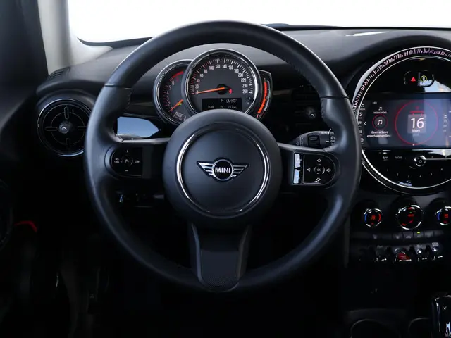 MINI Cooper Mini 1.5 Camden Edition 2023 Benzine 15