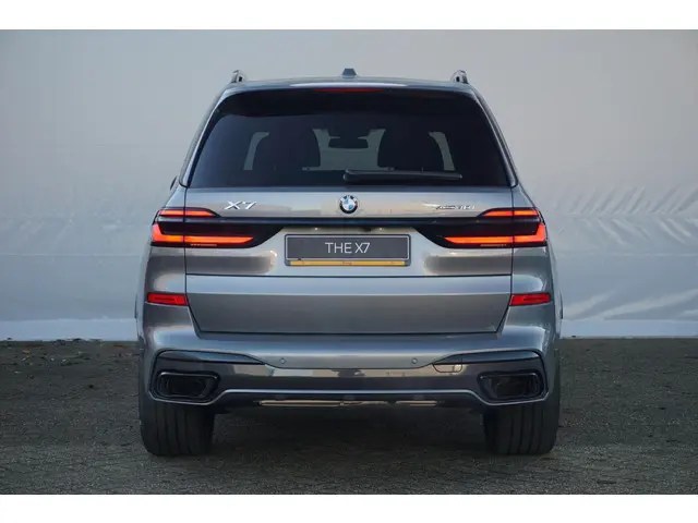 BMW X7 xDrive40i 2026 Benzine 5