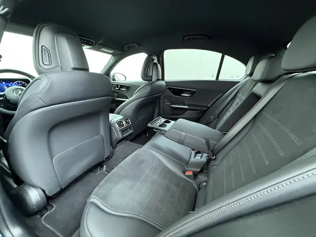 Mercedes-Benz C-Klasse 180 AMG Line 2024 Benzine 15