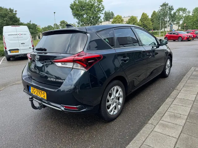 Toyota Auris 1.8 Hybrid Lease Pro 2016 Hybride Benzine 6