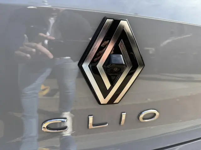 Renault Clio 1.0 TCe 90 GPF Techno 2025!! 2025 Benzine 7