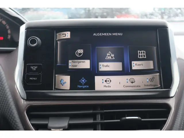 Peugeot 2008 1.2 VTi Allure 2013 Benzine 21