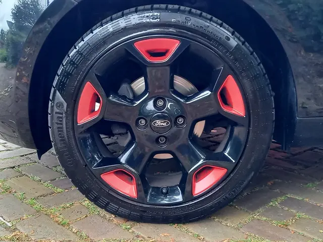 Ford Ka 1.2 inj. 69-pk Titanium X Black & Red 2015 Benzine 17