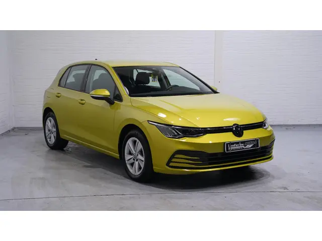 Volkswagen Golf 1.5 eTSI Life Business 2023 Benzine 3