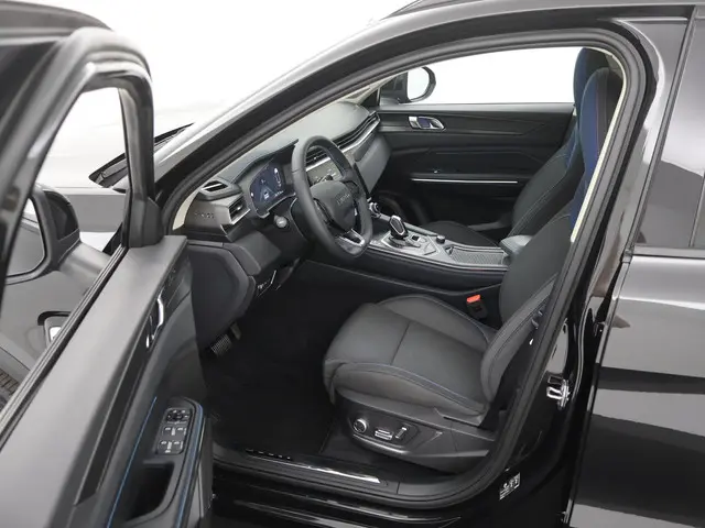 Lynk & Co 01 1.5 PHEV 262PK BLACKLINE 2022 Hybride Benzine 10